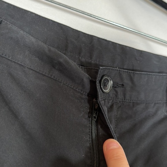 Calvin Klein Mens Black Cargo Shorts - Picture 5 of 9